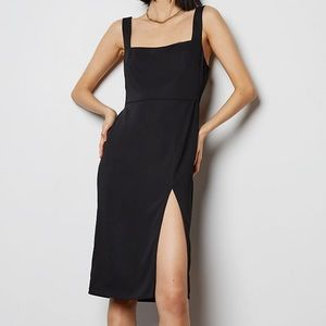 Aritzia - Babaton 90’s Slit Dress